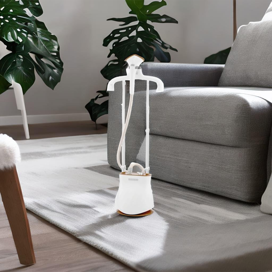 مكواة بخار للملابس من بلاك + ديكر بقوة 2400 وات هي حل عملي وسريع لإزالة التجاعيد من الملابس